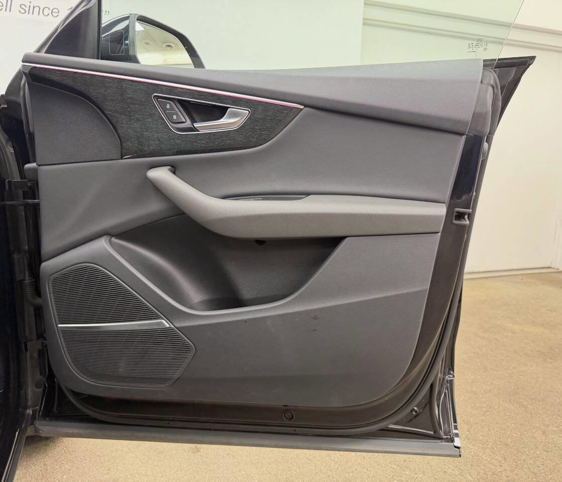 Used 2019 Audi Q8 Premium Plus w/ Premium Plus image 57