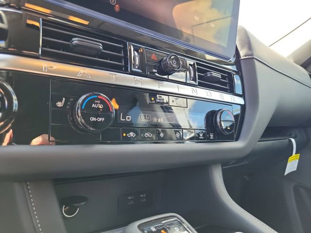 New 2026 Nissan Pathfinder SV image 17