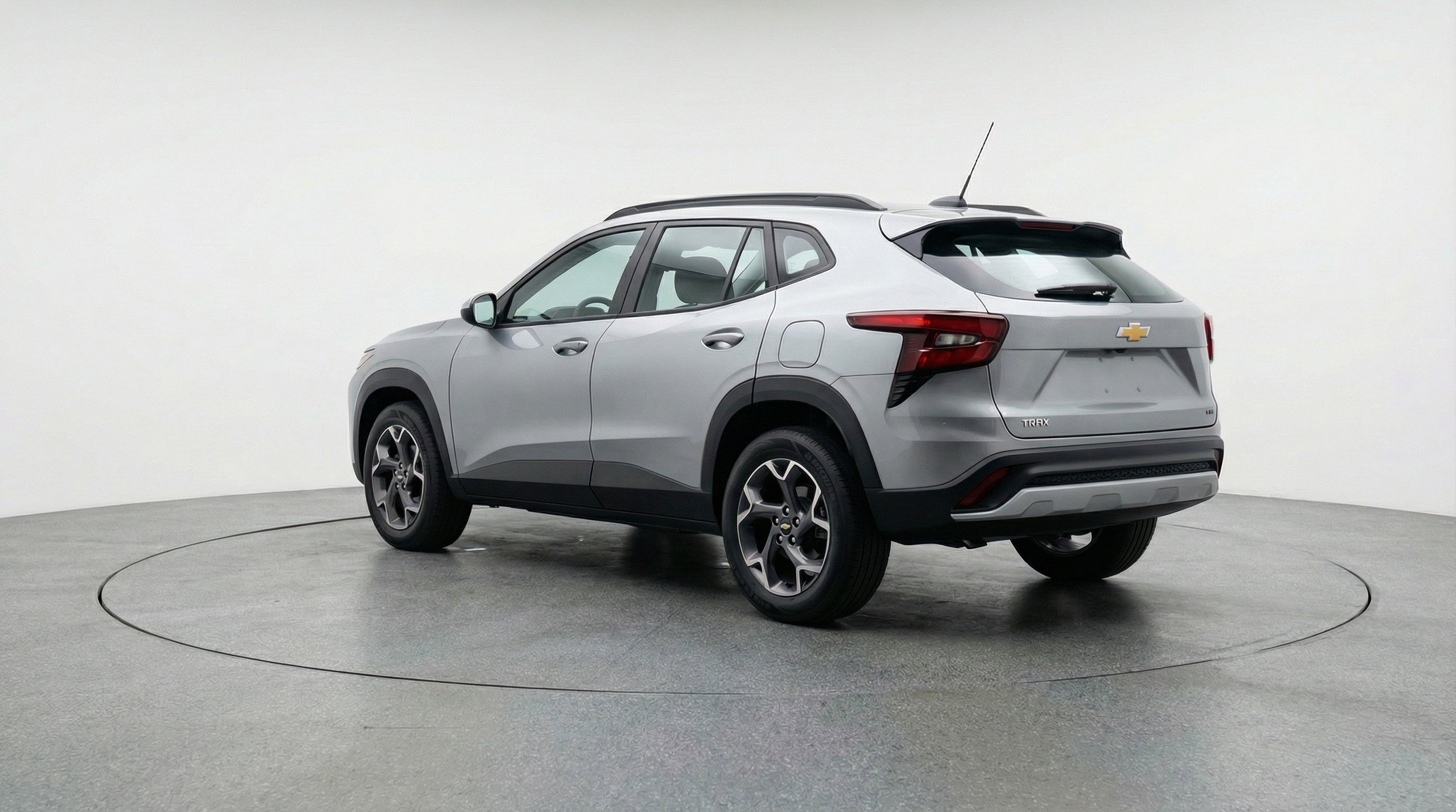 Used 2025 Chevrolet Trax LT image 6