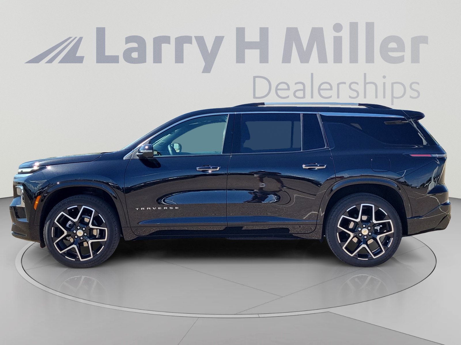 Used 2025 Chevrolet Traverse High Country AWD/4WD image 2