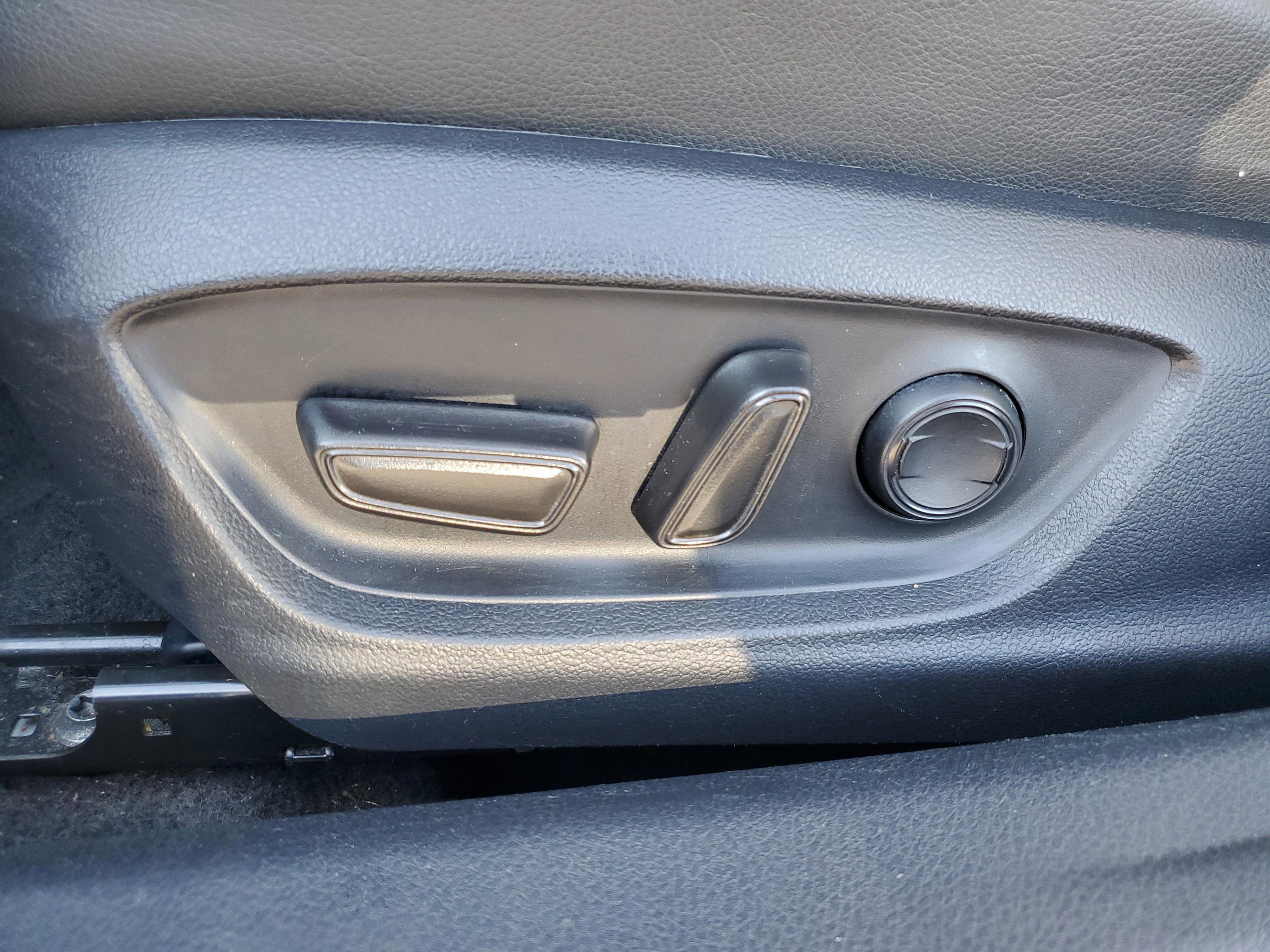 Used 2024 Toyota Camry SE image 17