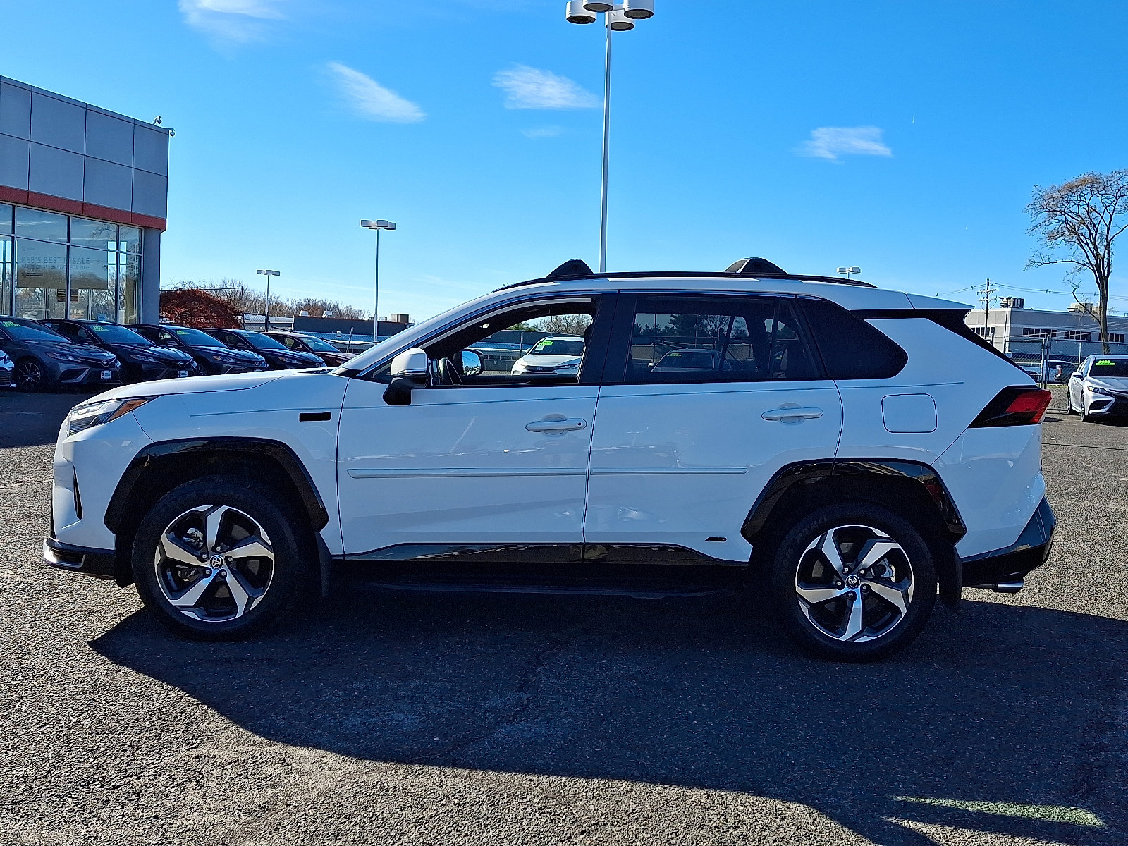 Certified 2023 Toyota RAV4 SE image 4