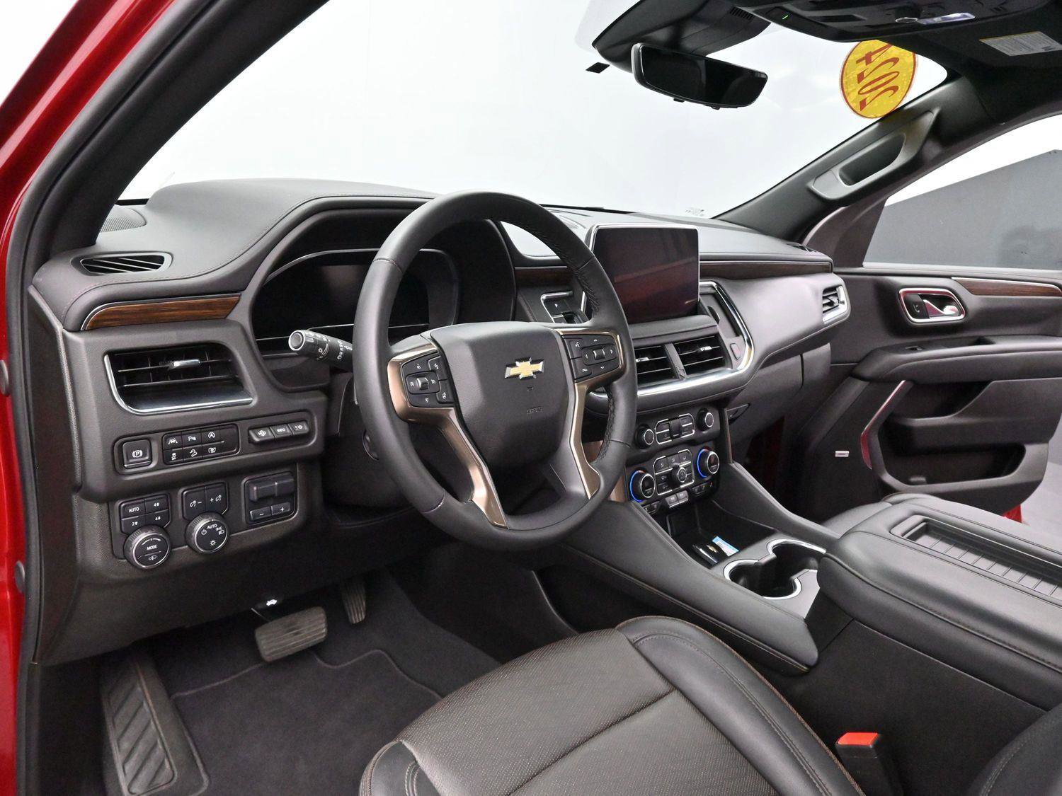 Used 2024 Chevrolet Suburban High Country image 18