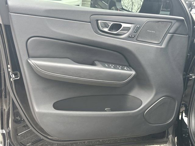 Used 2024 Volvo XC60 B5 Ultimate w/ Protection Package Premier image 10