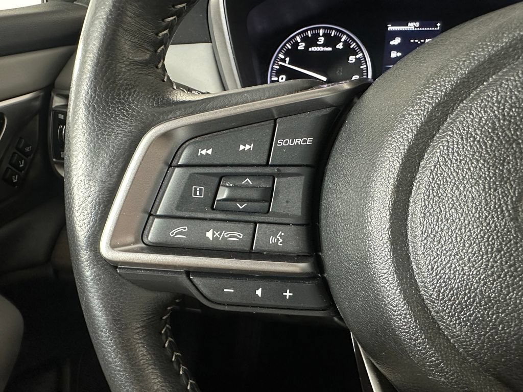 Used 2025 Subaru Outback Limited AWD/4WD image 13