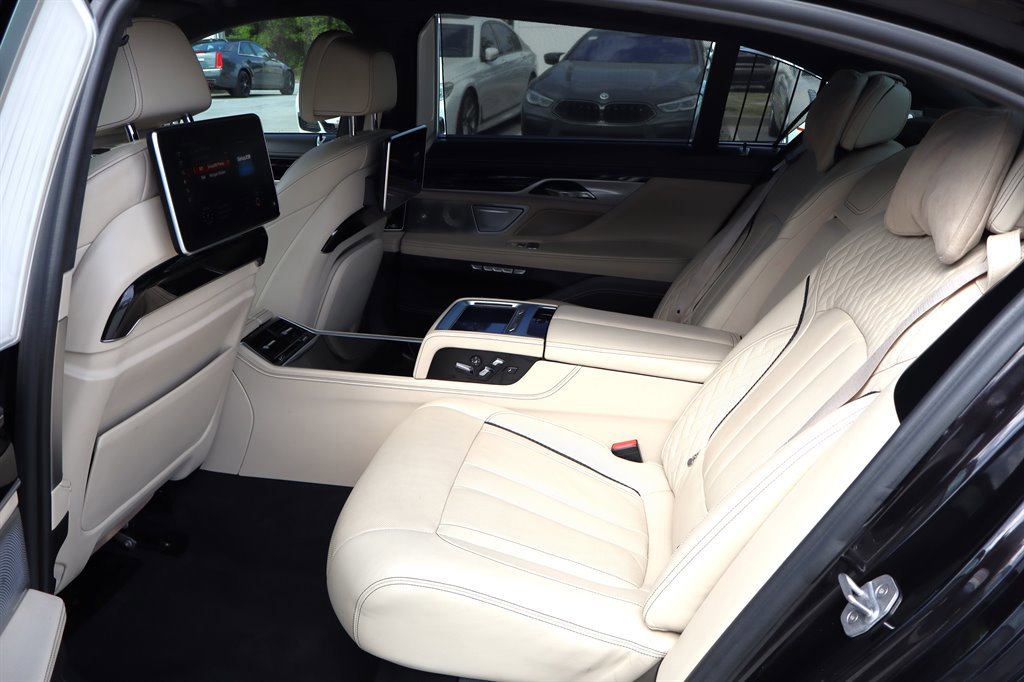 Used 2018 BMW M760i xDrive AWD/4WD image 20
