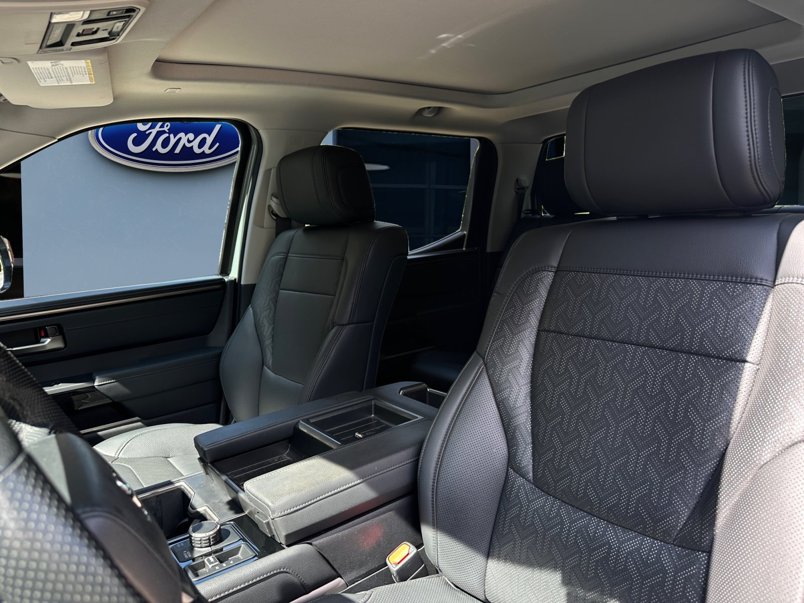 Used 2024 Toyota Tundra Limited AWD/4WD image 11