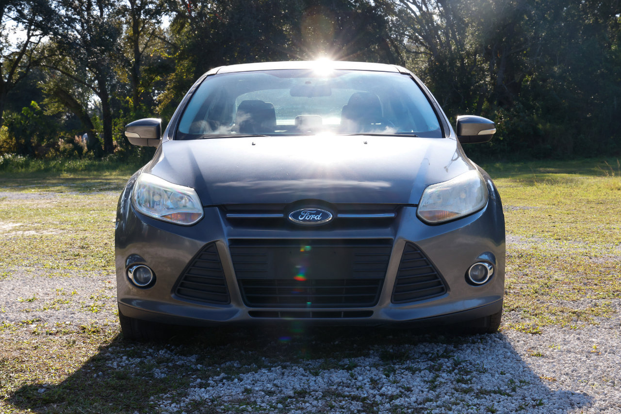 Used 2014 Ford Focus SE w/ SE Sport Package image 17