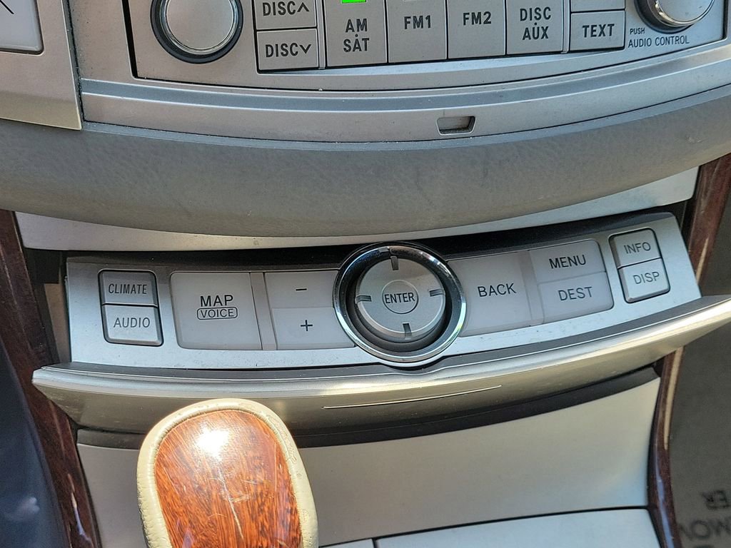 Used 2010 Toyota Avalon Limited FWD image 26