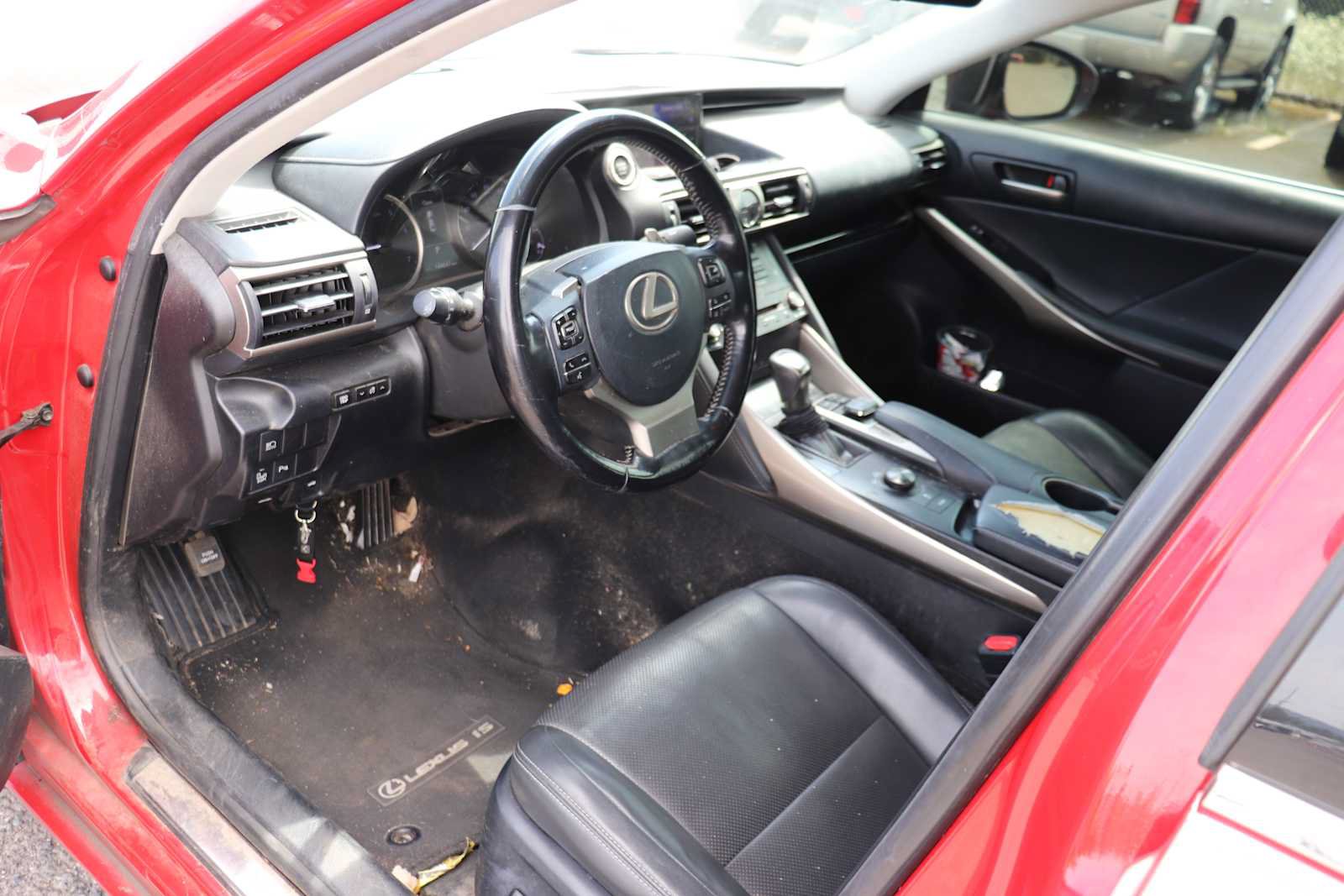 Used 2017 Lexus IS 300 AWD image 10