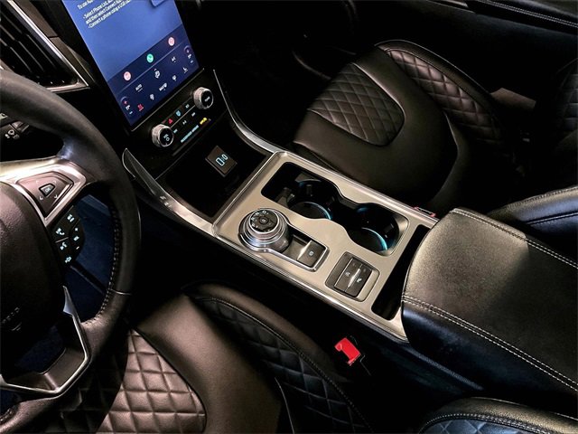 Used 2024 Ford Edge Titanium image 15