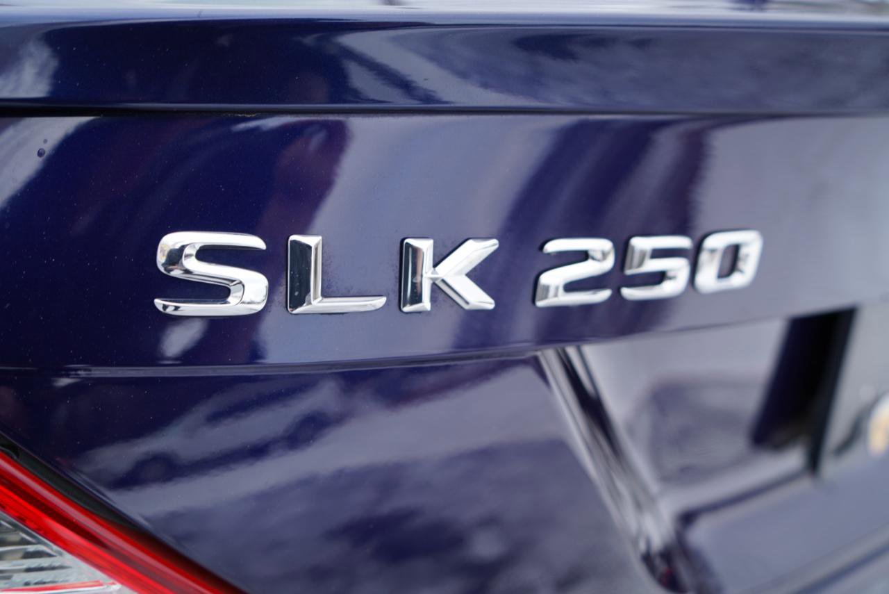 Used 2015 Mercedes-Benz SLK 250 image 29