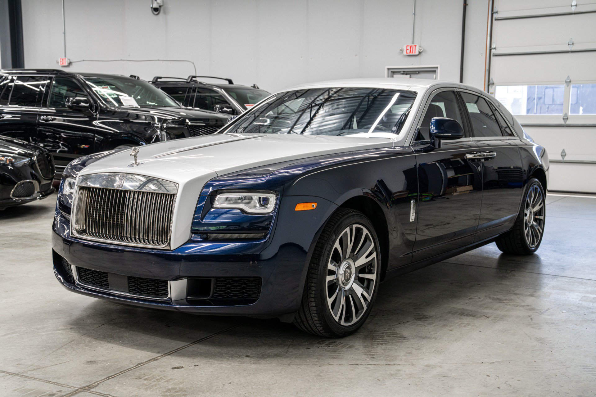 Used 2020 Rolls-Royce Ghost RWD image 5