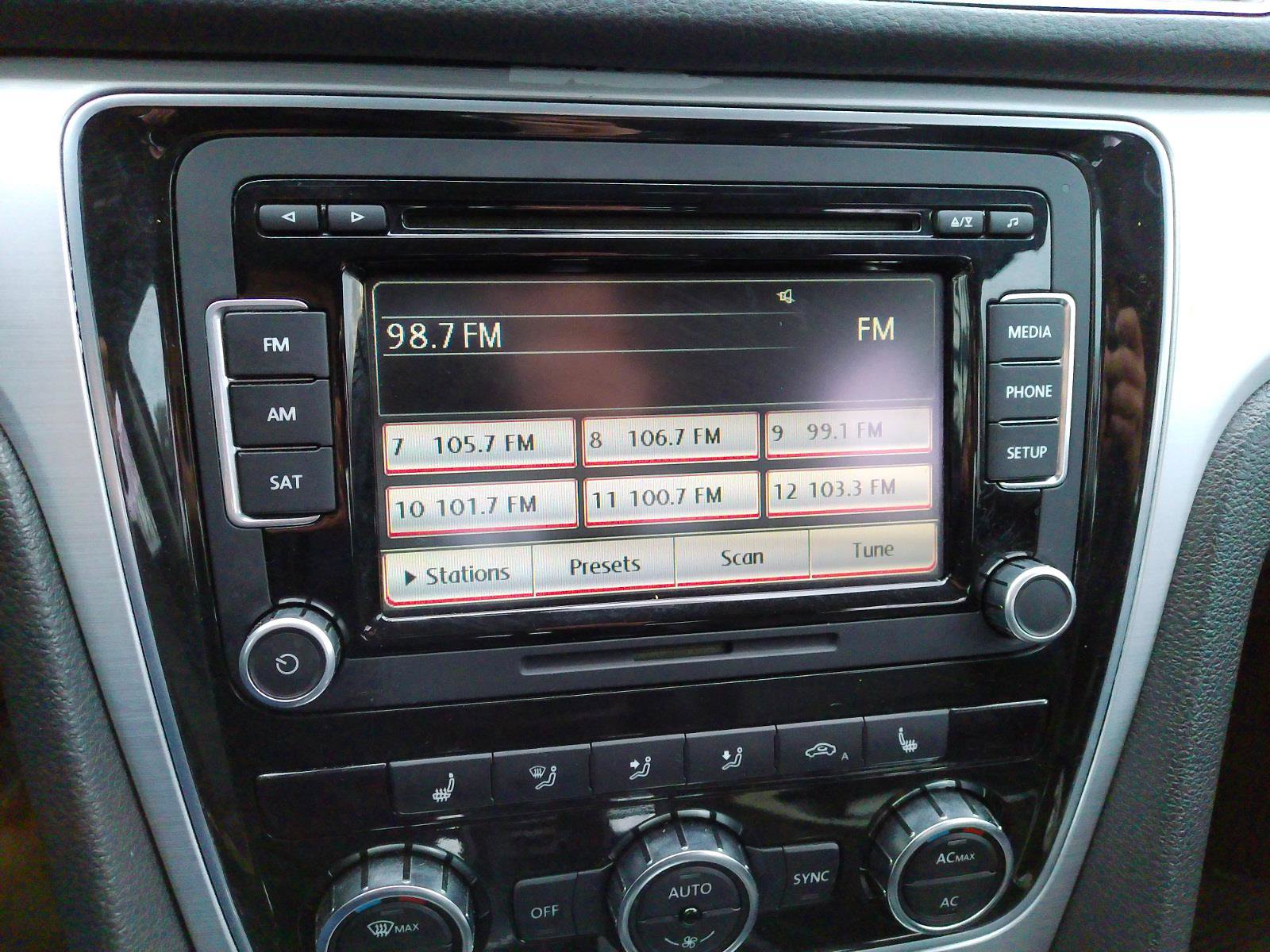 Used 2012 Volkswagen Passat 2.5 SE image 14