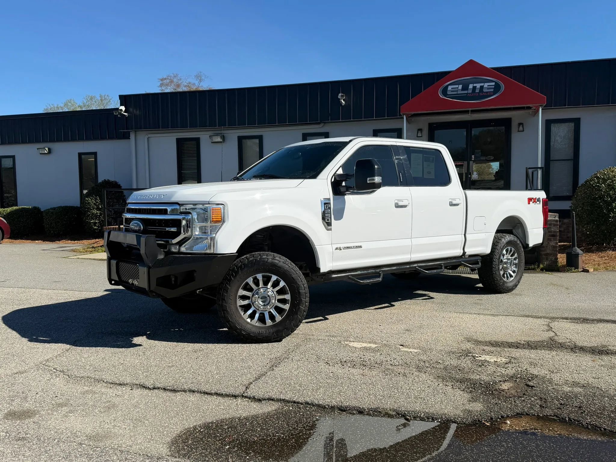 Used 2022 Ford F250 Lariat image 3