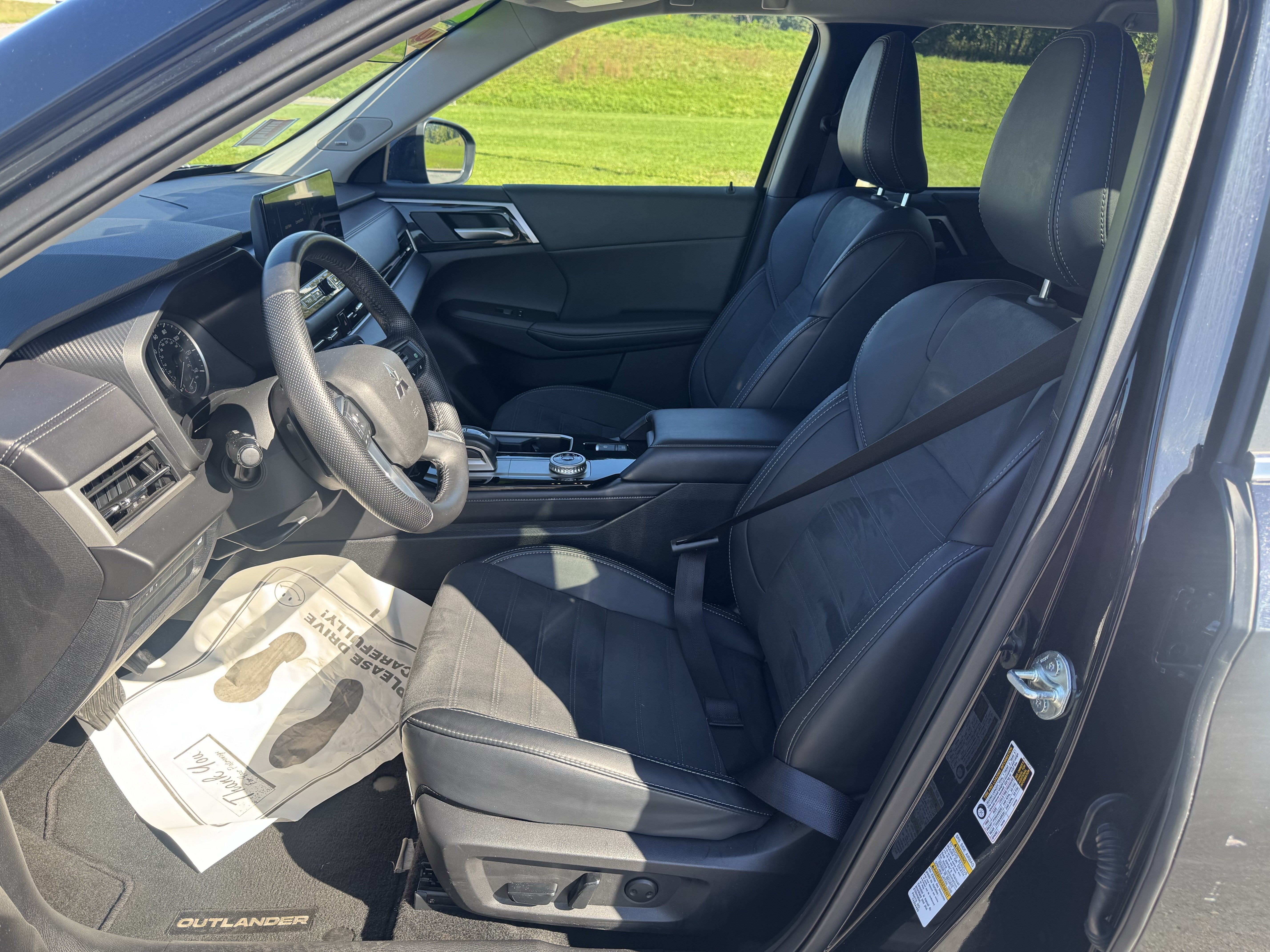 Used 2025 Mitsubishi Outlander SE AWD/4WD image 15
