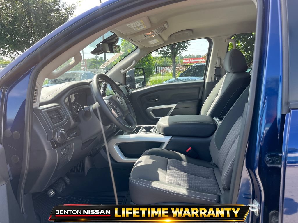 Used 2024 Nissan Titan SV w/ SV Convenience Package AWD/4WD image 11