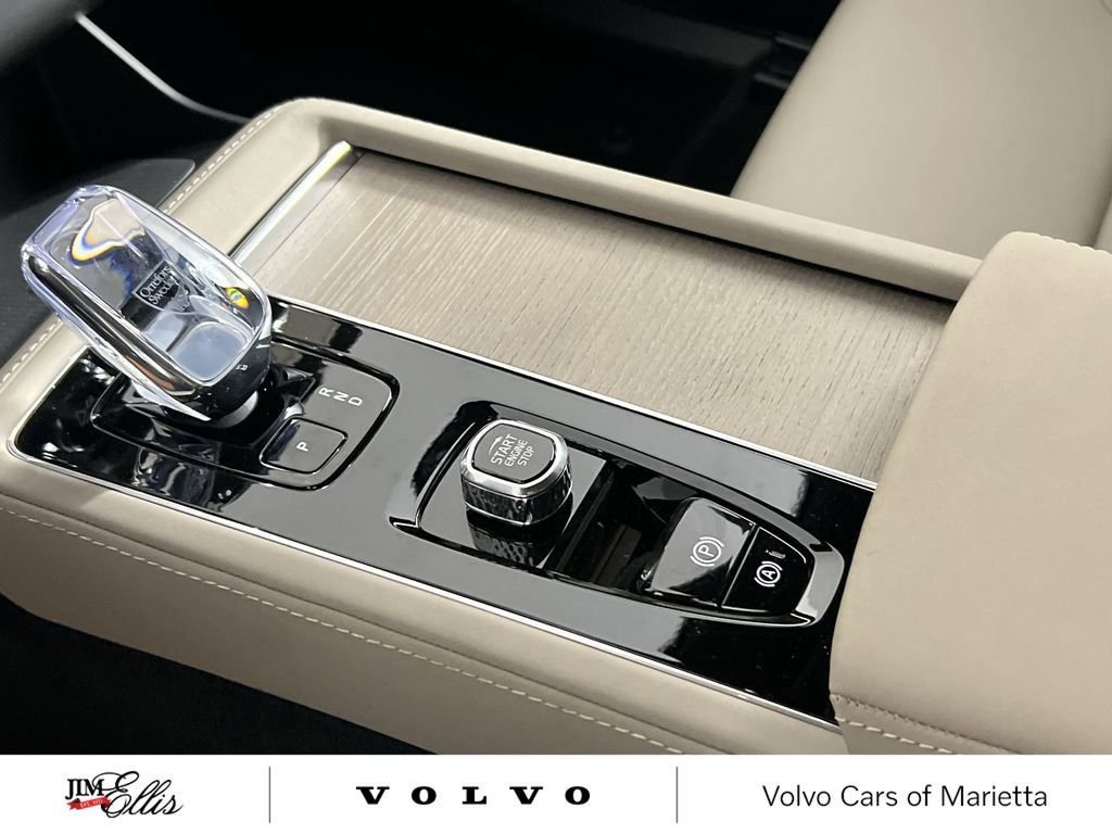 New 2026 Volvo XC90 B6 Plus w/ Protection Package Premier image 20