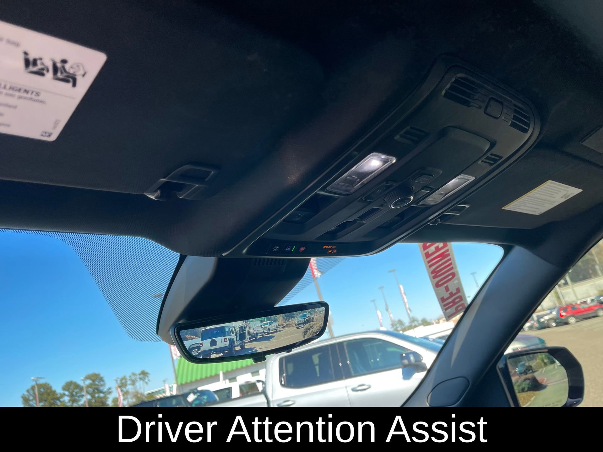 Used 2025 GMC Yukon XL AT4 Ultimate image 19