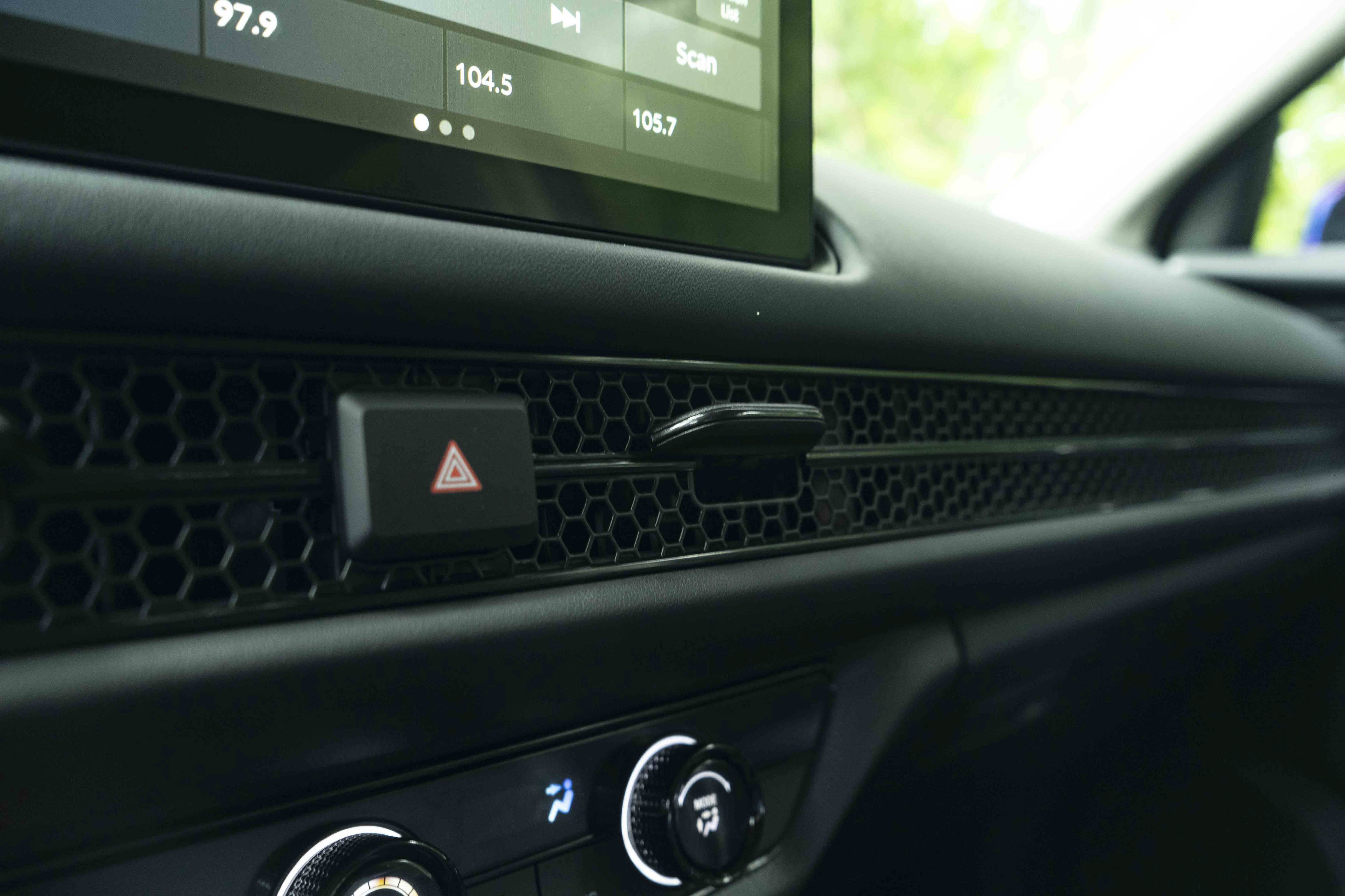 Certified 2026 Honda HR-V LX image 32