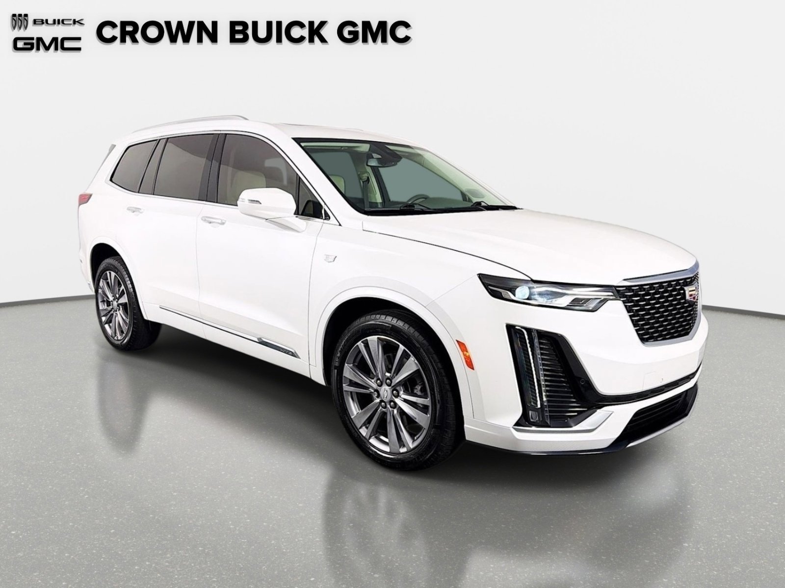 Used 2023 Cadillac XT6 Premium Luxury image 4