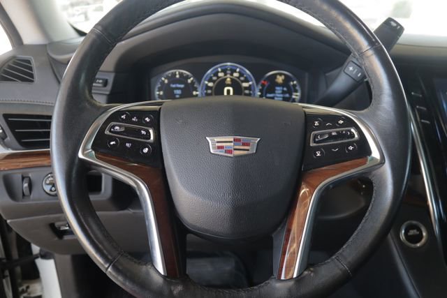 Used 2015 Cadillac Escalade Premium image 10