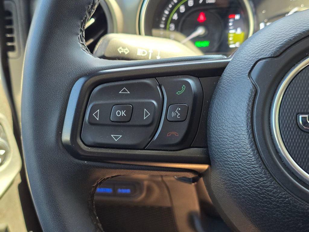 Used 2023 Jeep Wrangler Unlimited AWD/4WD image 16