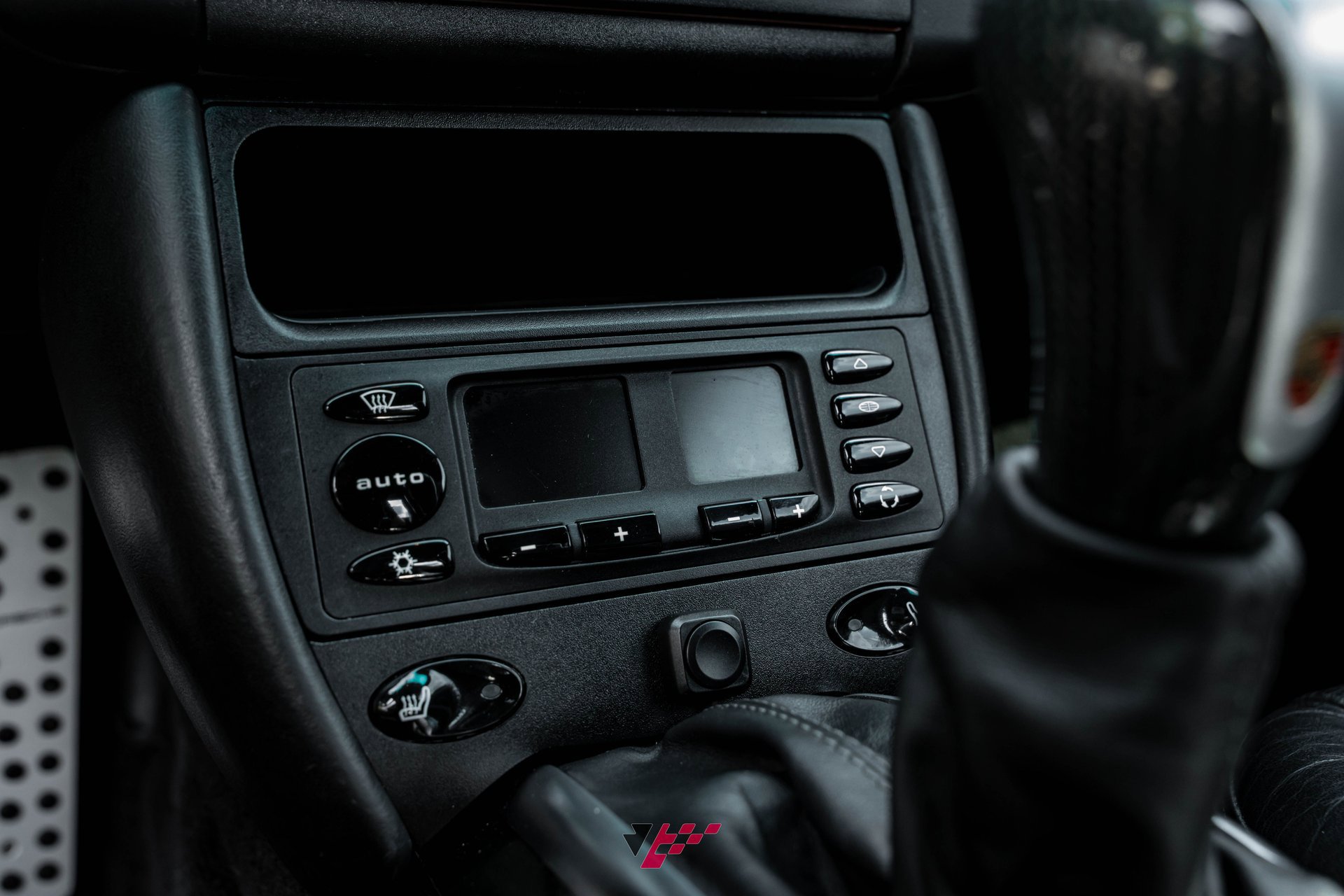 Used 2001 Porsche 911 Turbo image 6