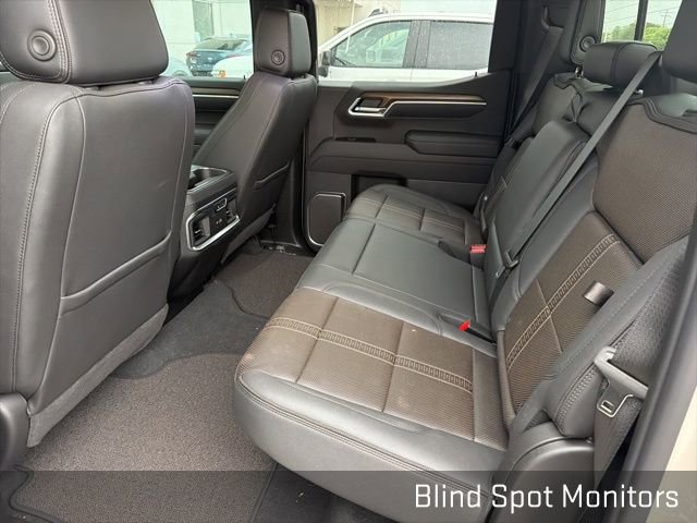 Used 2026 Chevrolet Silverado 1500 High Country w/ Technology Package AWD/4WD image 9