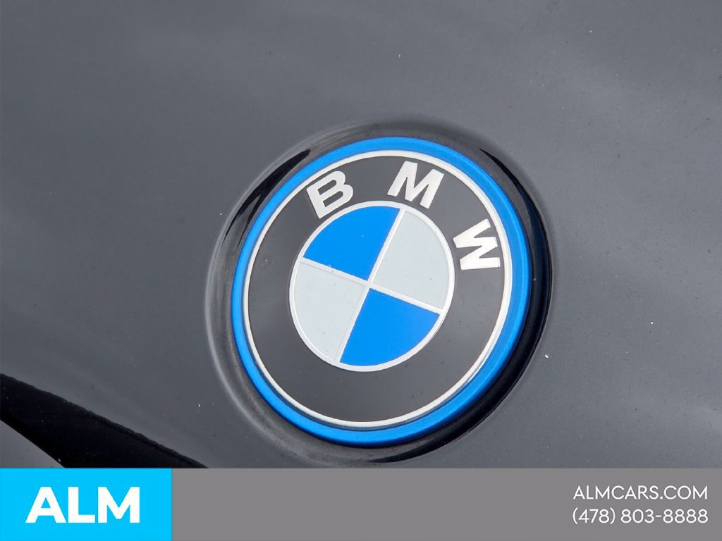 Used 2023 BMW 530e w/ M Sport Package RWD image 3