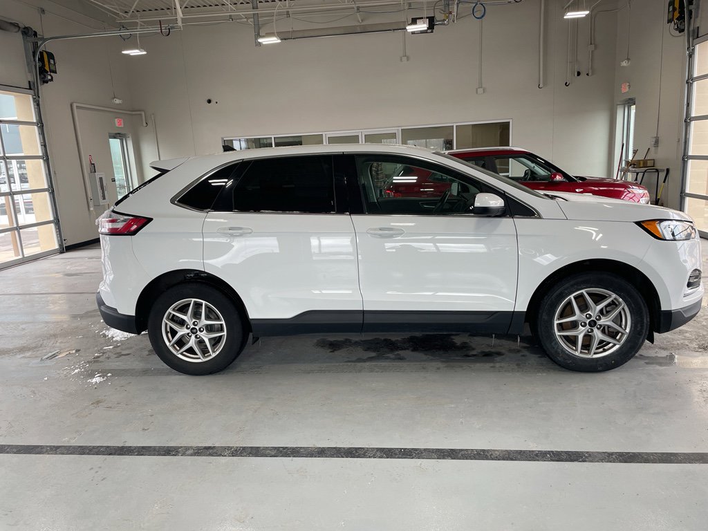 Used 2023 Ford Edge SEL image 6