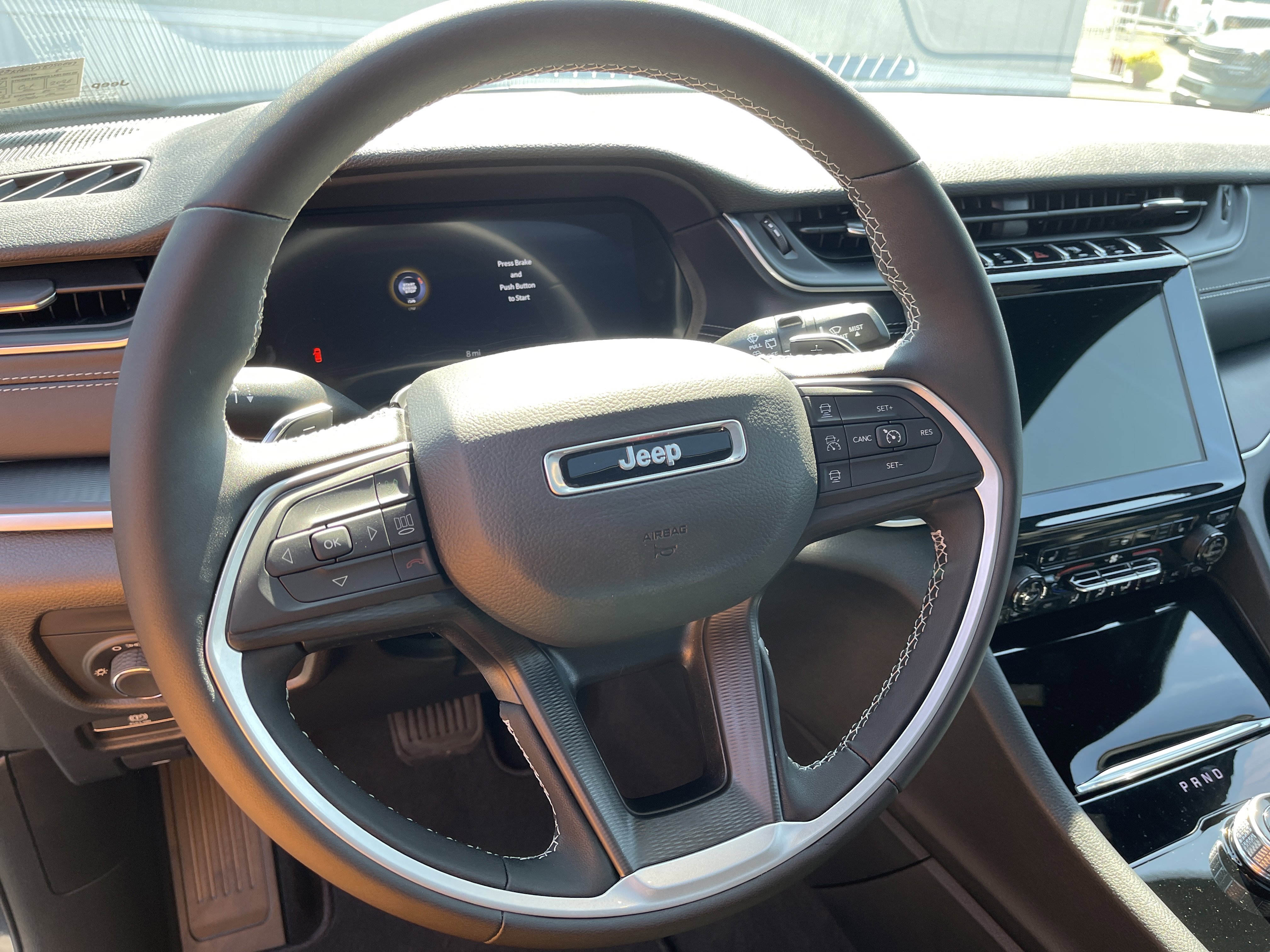 New 2025 Jeep Grand Cherokee L Altitude image 19