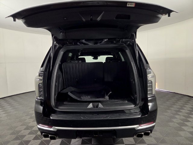 Used 2025 Chevrolet Tahoe High Country RWD image 29