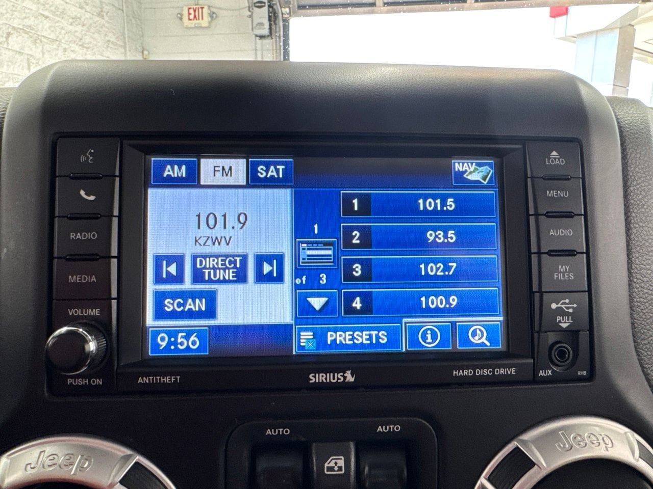 Used 2012 Jeep Wrangler Unlimited Sahara w/ Connectivity Group AWD/4WD image 26