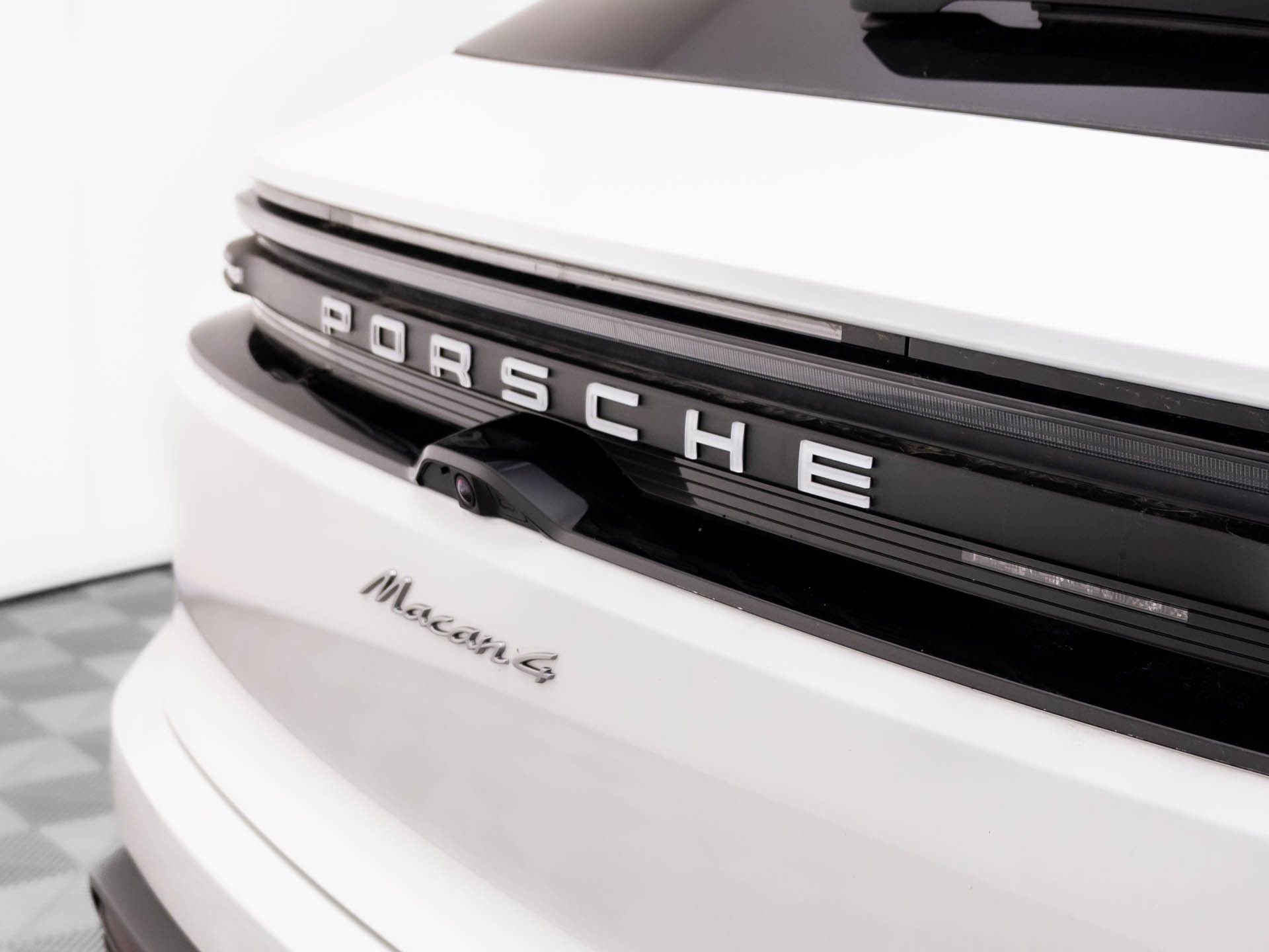 Certified 2024 Porsche Macan 4 Electric image 34