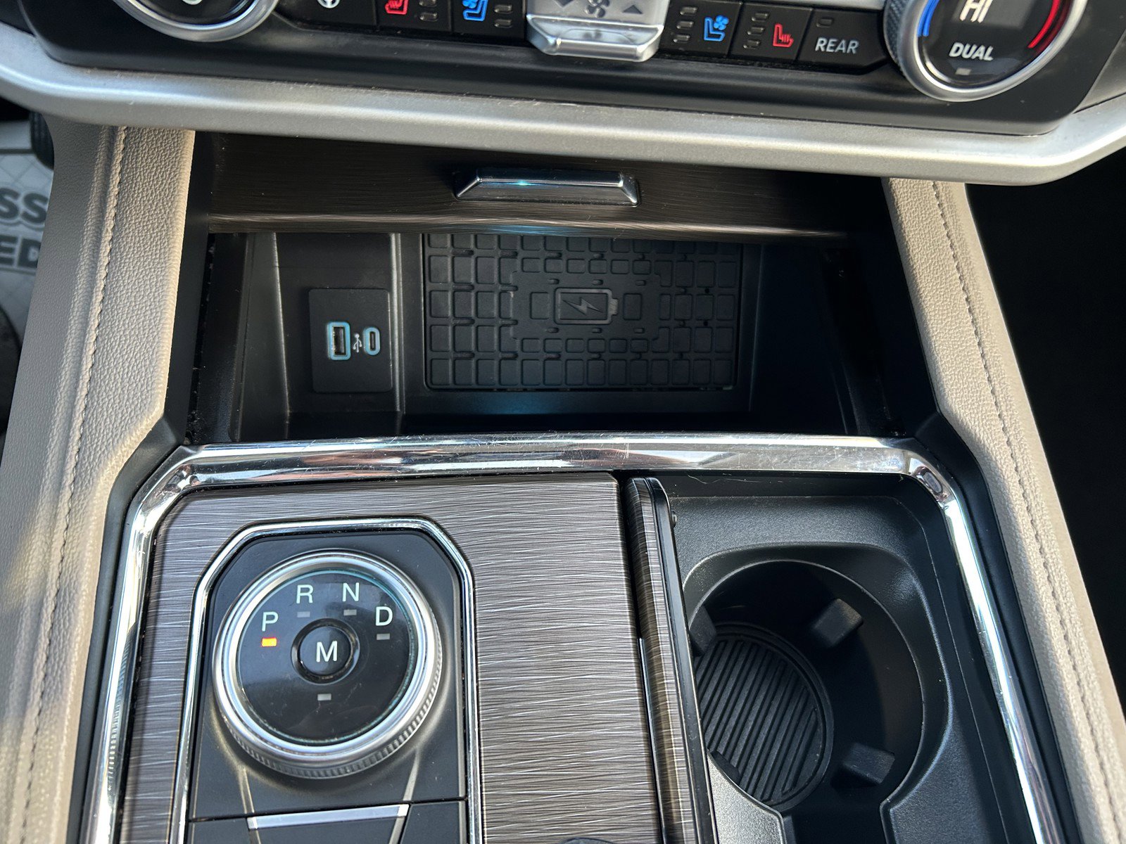 Used 2024 Ford Expedition Max Limited image 32