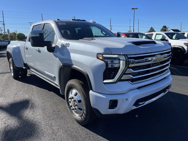 New 2026 Chevrolet Silverado 3500 High Country w/ High Country Premium Package
