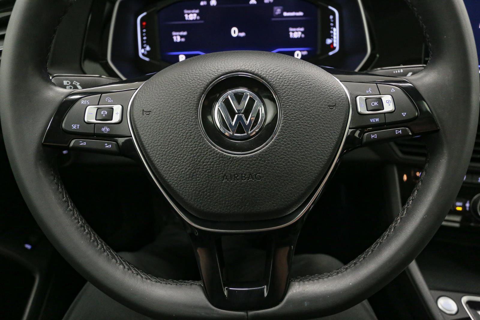 Used 2019 Volkswagen Jetta SEL w/ Cold Weather Package image 36