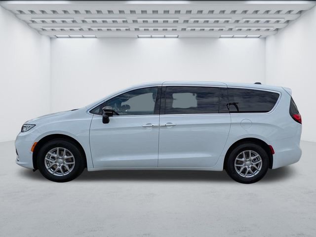 New 2026 Chrysler Pacifica Select FWD image 7