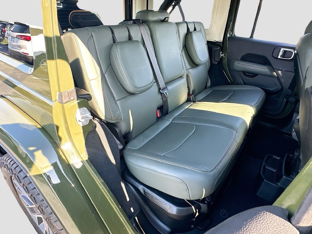Used 2024 Jeep Wrangler High Altitude AWD/4WD image 28