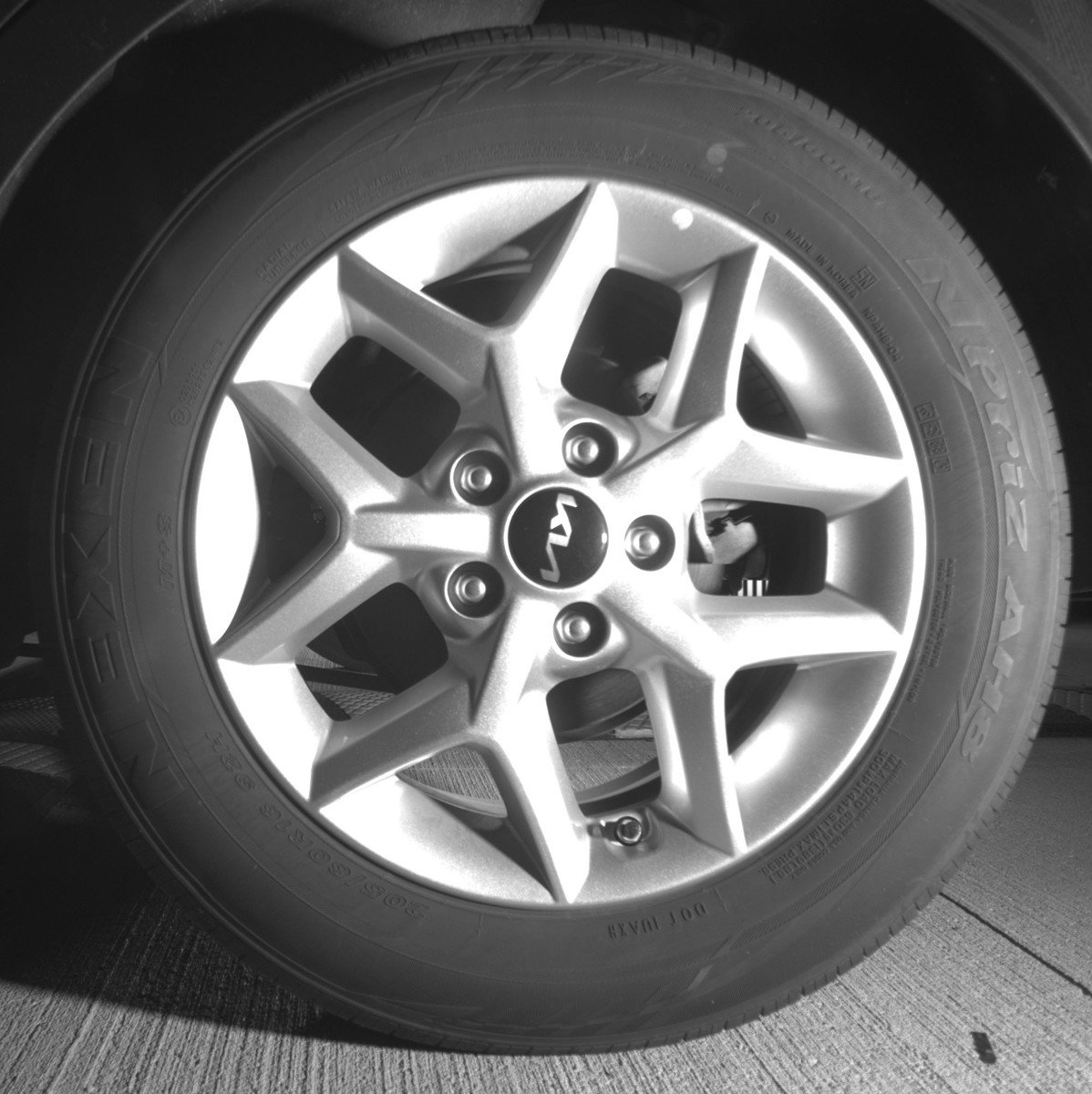 Used 2025 Kia Soul LX w/ LX Technology Package FWD image 14