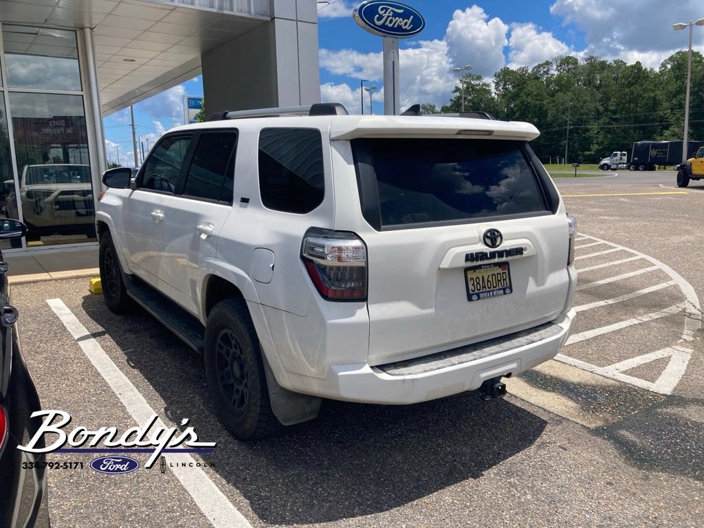 Used 2020 Toyota 4Runner SR5 AWD/4WD image 2