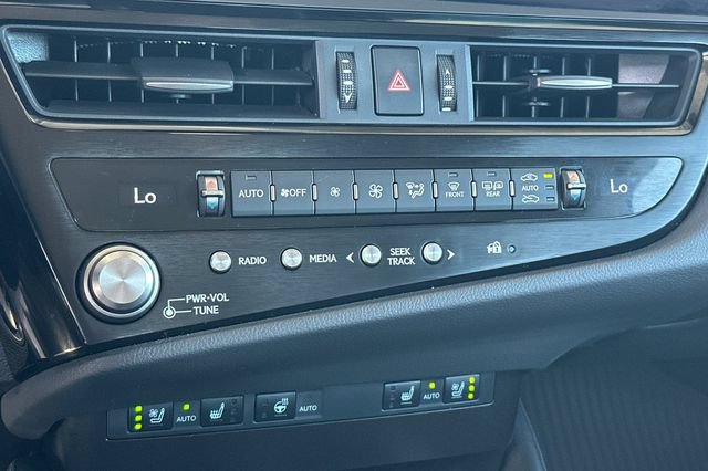 Used 2025 Lexus ES 300h w/ Premium Package FWD image 23