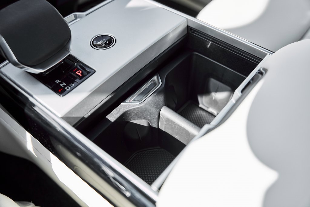 Used 2026 Land Rover Range Rover Long Wheelbase SE image 67