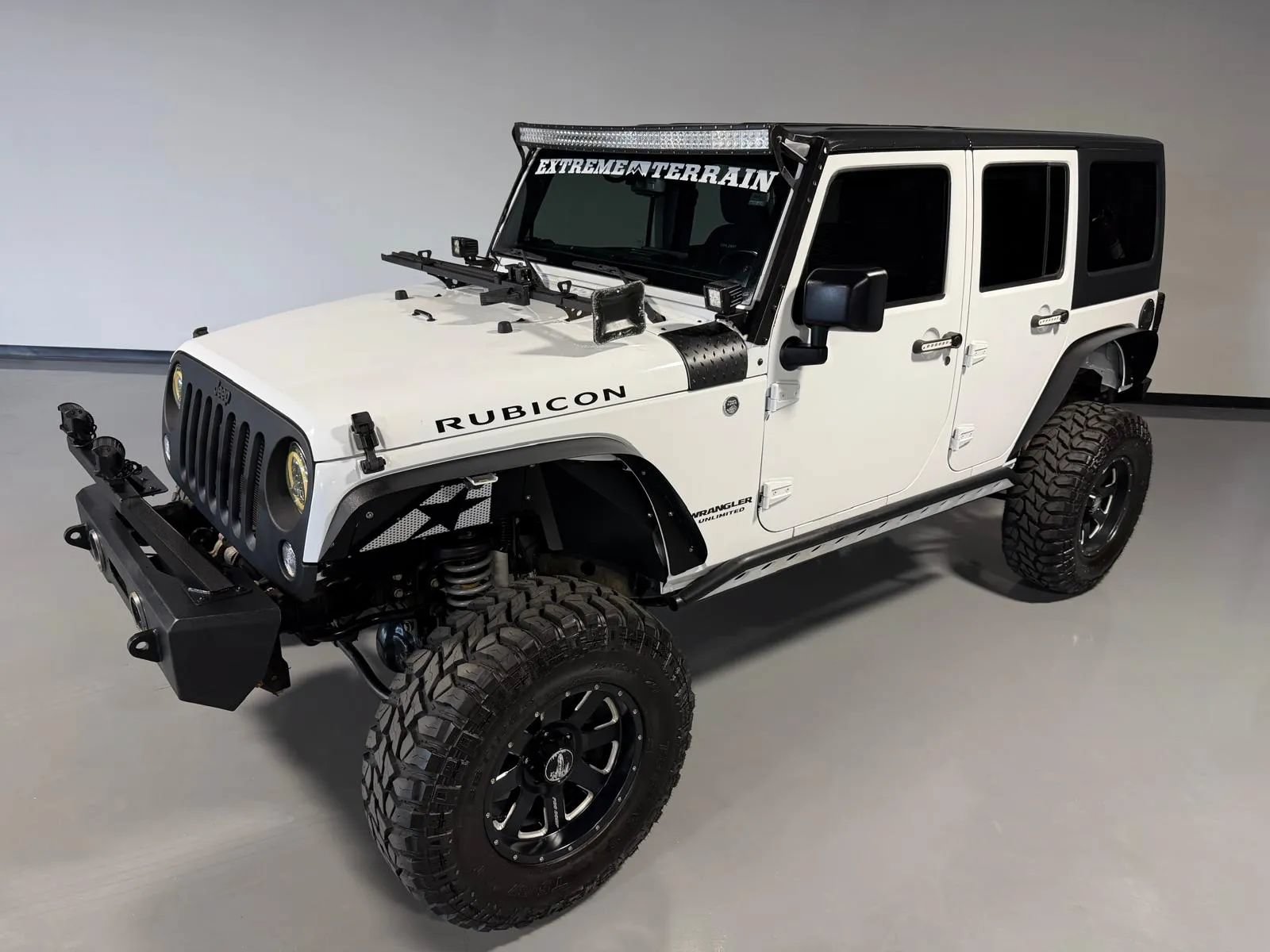 Used 2015 Jeep Wrangler Unlimited Rubicon w/ Connectivity Group AWD/4WD image 39