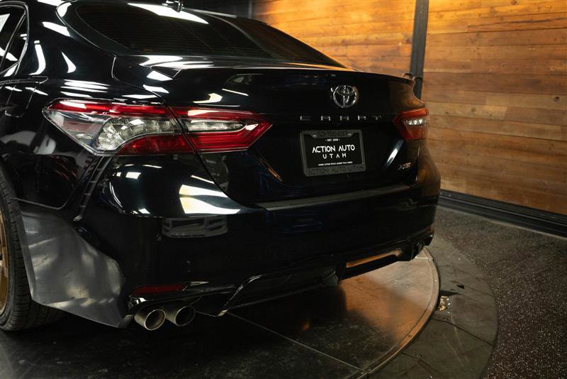 Used 2022 Toyota Camry XSE w/ Carpet Mat Package (TMS) FWD image 6