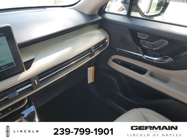 New 2025 Lincoln Corsair AWD image 33