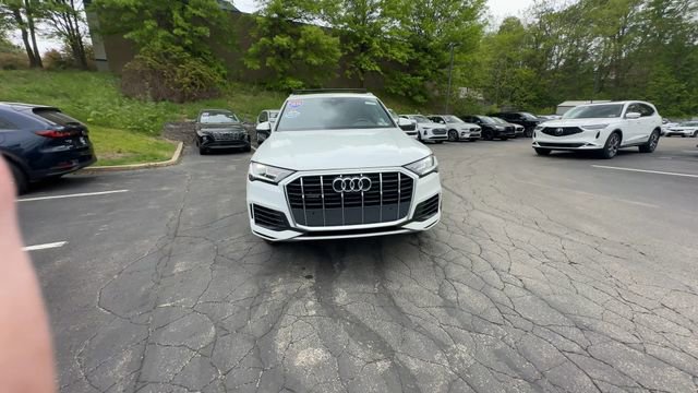 Used 2020 Audi Q7 3.0T Premium w/ Convenience Package AWD/4WD image 3