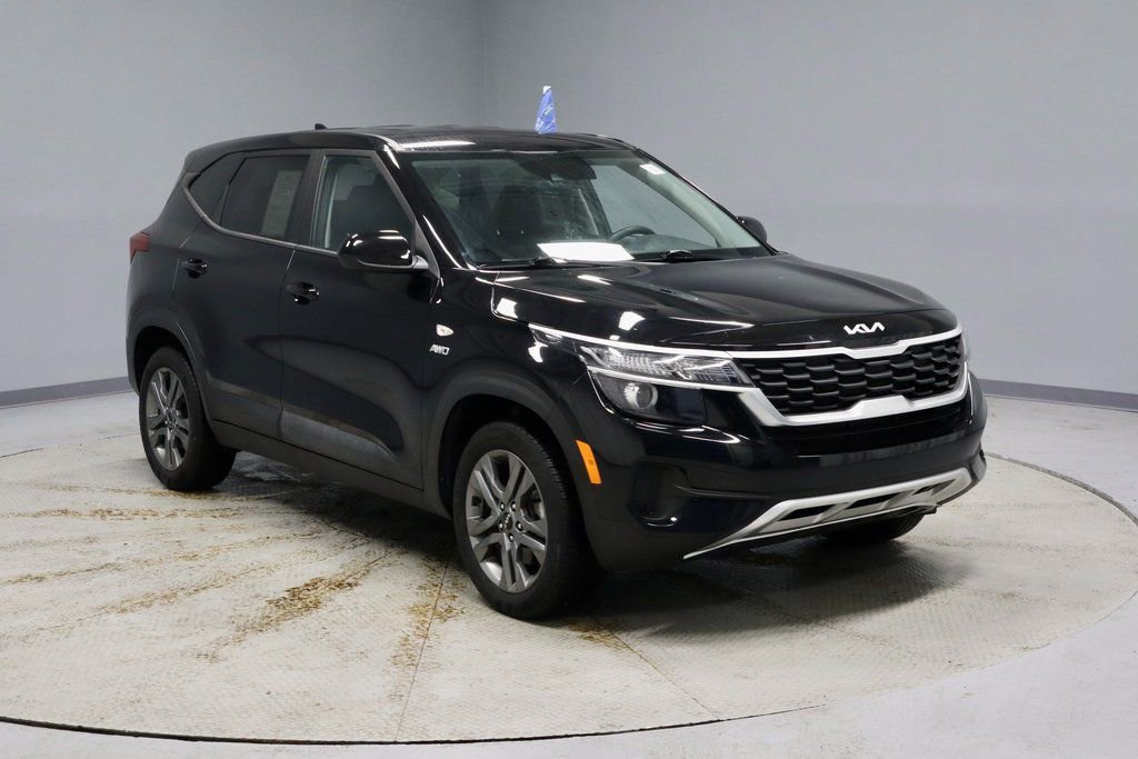 Used 2023 Kia Seltos LX