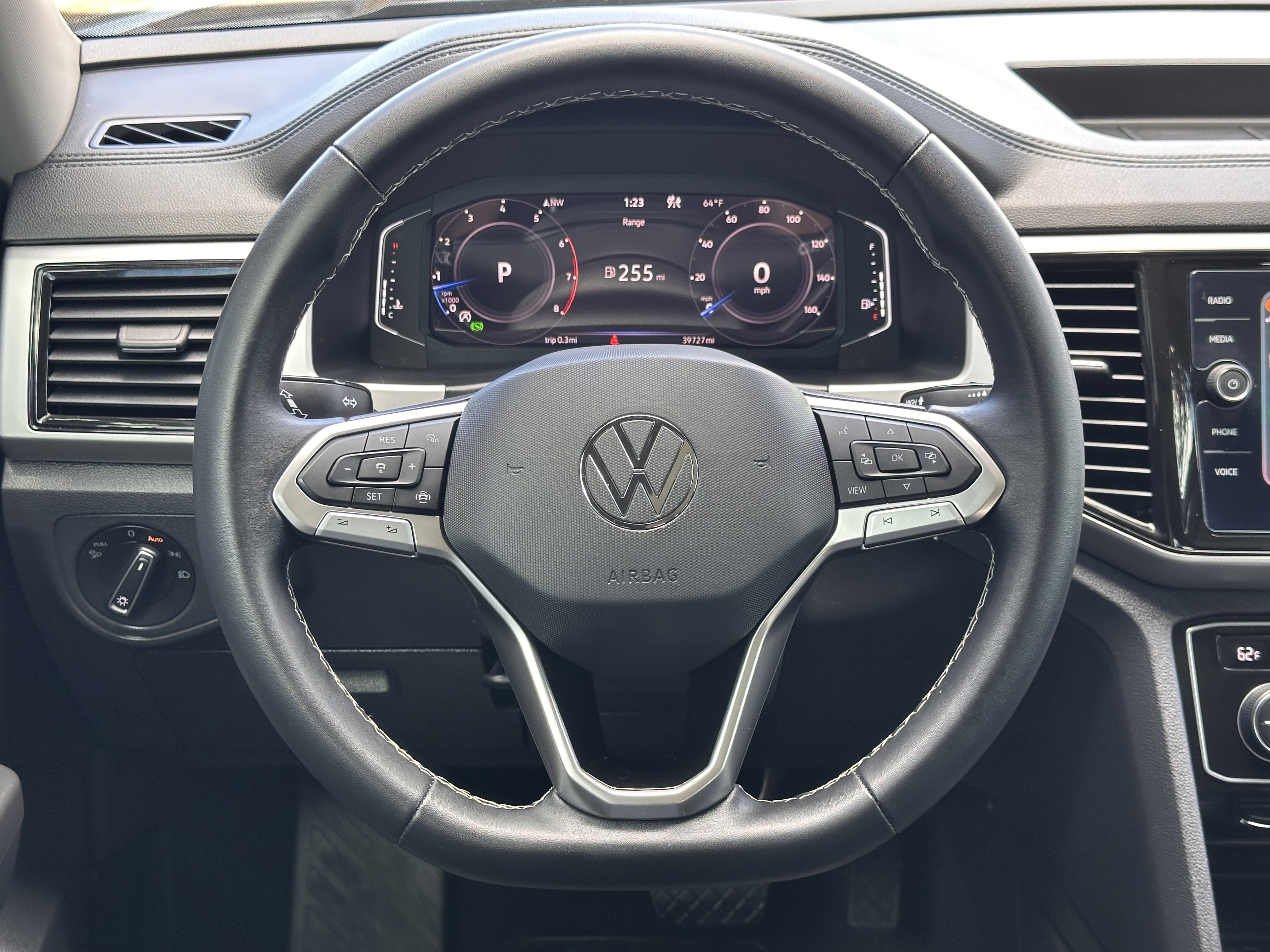 Used 2023 Volkswagen Atlas SE AWD/4WD image 45